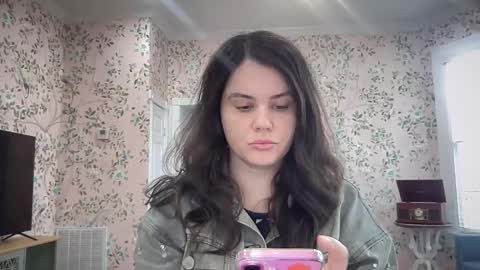 Snapshot of gia_is_horny chatting on December 23, 7:52 pm The Queen of Squirt online show from December 23, 7:52 pm