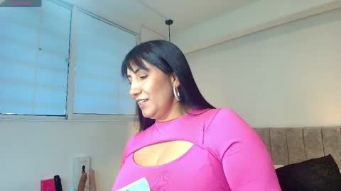 Snapshot of giafox_ chatting on May 6, 8:47 pm G I A FOX online show from May 6, 8:47 pm
