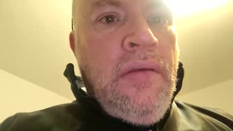 Snapshot of giddyup2222222 chatting on February 10, 9:46 am giddyup2222222 online show from February 10, 9:46 am