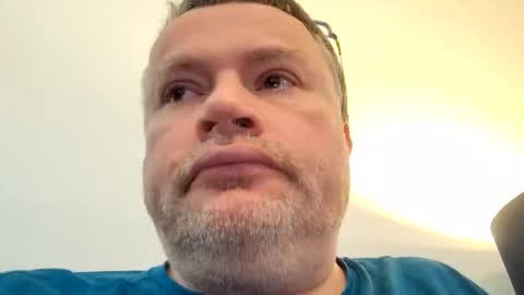 Snapshot of giddyup2222222 chatting on March 25, 9:59 am giddyup2222222 online show from March 25, 9:59 am