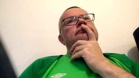 Snapshot of giddyup2222222 chatting on April 5, 7:27 am giddyup2222222 online show from April 5, 7:27 am