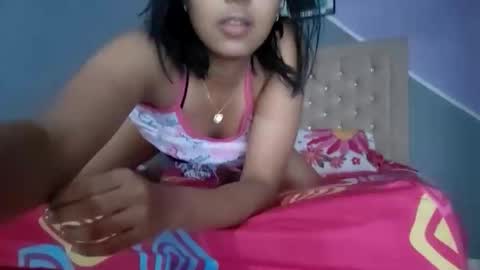 gigixox3 online show from April 25, 7:00 pm