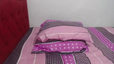 Snapshot of gimena_ass chatting on December 2, 7:16 pm Gimena online show from December 2, 7:16 pm