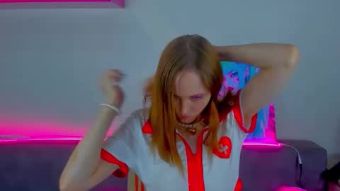 Gina online show from September 15, 8:03 am