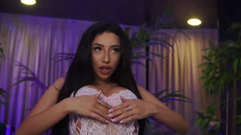 Gina online show from April 5, 7:55 pm