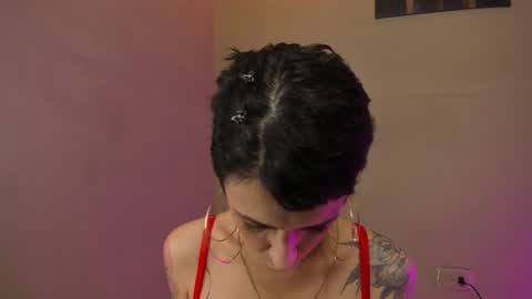 Ginebra online show from February 10, 4:11 pm