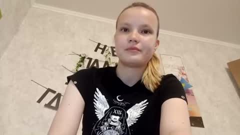 Ginger Anna online show from June 19, 8:01 pm