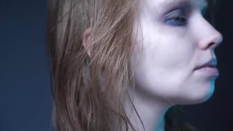        im expecting 350 thumbs up on my altar   online show from November 3, 9:59 pm