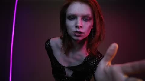        im expecting 350 thumbs up on my altar   online show from April 3, 10:19 pm