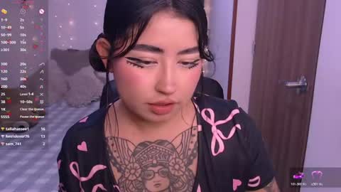 Snapshot of ginmeowuwu chatting on August 3, 6:55 pm ginmeowuwu online show from August 3, 6:55 pm