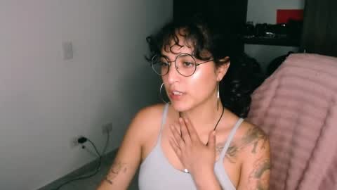 giny_bean online show from April 12, 2:16 am