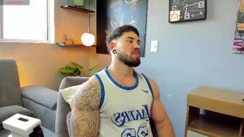 Snapshot of giorgio_leone2 chatting on June 29, 10:10 pm Giorgio leone online show from June 29, 10:10 pm