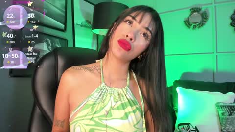 Snapshot of giovanna_oliveira chatting on January 22, 8:51 am Giovanna online show from January 22, 8:51 am