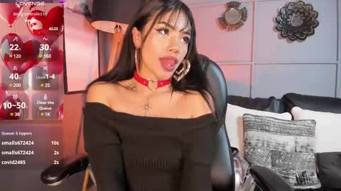 Snapshot of giovanna_oliveira chatting on February 12, 3:40 am Giovanna online show from February 12, 3:40 am