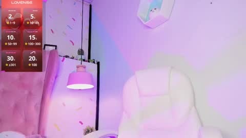 Snapshot of giovanna_oliveira chatting on February 13, 9:51 am Giovanna online show from February 13, 9:51 am