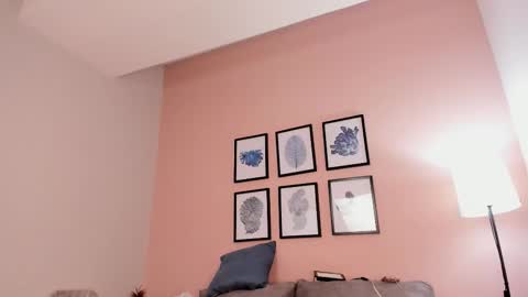 Snapshot of giovanna_oliveira chatting on September 24, 6:22 pm Giovanna online show from September 24, 6:22 pm