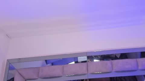 Snapshot of girl_gray chatting on June 11, 12:32 am GIRL GRAY online show from June 11, 12:32 am