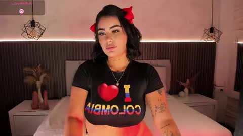 Snapshot of girl_gray chatting on June 17, 7:59 pm GIRL GRAY online show from June 17, 7:59 pm