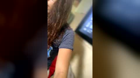 urGIRL online show from July 28, 2:29 am