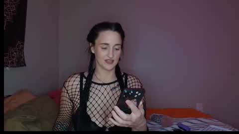 Camille online show from December 4, 2:48 pm
