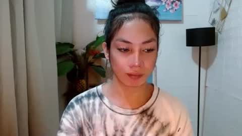 Snapshot of girlwhobelieveinmagic chatting on January 6, 8:03 am Callmenor online show from January 6, 8:03 am