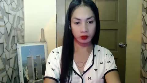 Snapshot of girlwhobelieveinmagic chatting on January 16, 10:32 am Callmenor online show from January 16, 10:32 am