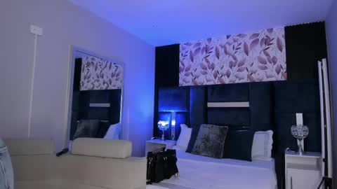     online show from March 23, 10:52 am