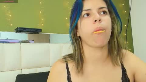 Snapshot of gisell_gomez chatting on September 20, 12:17 pm Gisell online show from September 20, 12:17 pm