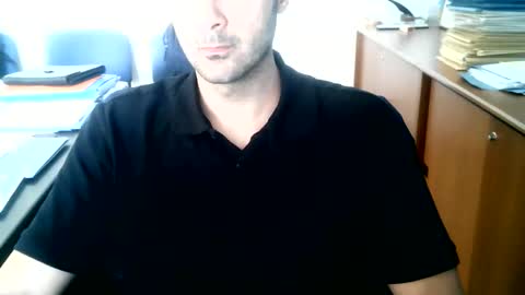 Snapshot of giuseppevai1 chatting on June 8, 1:44 pm giuseppevai1 online show from June 8, 1:44 pm