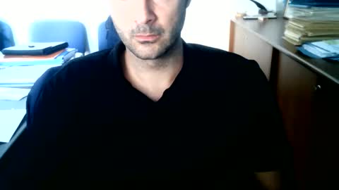 Snapshot of giuseppevai1 chatting on June 9, 7:53 am giuseppevai1 online show from June 9, 7:53 am