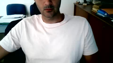Snapshot of giuseppevai1 chatting on July 14, 10:54 am giuseppevai1 online show from July 14, 10:54 am