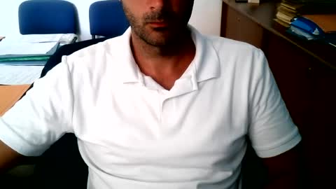 Snapshot of giuseppevai1 chatting on July 20, 10:39 am giuseppevai1 online show from July 20, 10:39 am