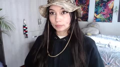 Snapshot of give_me_orgasms chatting on December 31, 8:45 pm Nice to meet you my name is Heyli online show from December 31, 8:45 pm