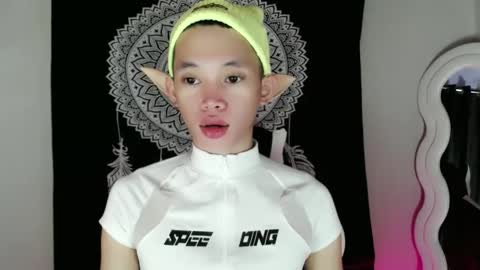 Snapshot of givemethrillx chatting on January 9, 2:43 am givemethrillx online show from January 9, 2:43 am