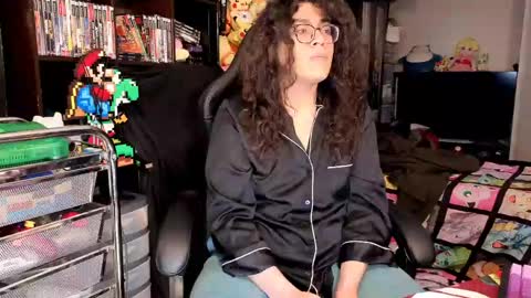 glaceon9 online show from April 18, 6:34 pm