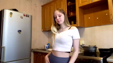 Violetta online show from February 23, 4:21 am