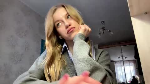 gladyswigg online show from April 6, 3:13 pm