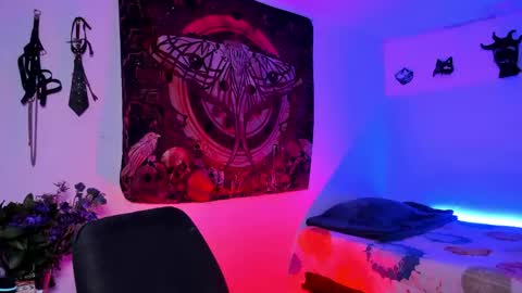 NYX online show from April 18, 11:16 pm