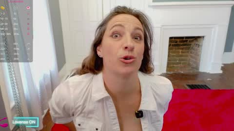 Snapshot of glittercumbucket chatting on March 25, 5:19 pm glittercumbucket online show from March 25, 5:19 pm