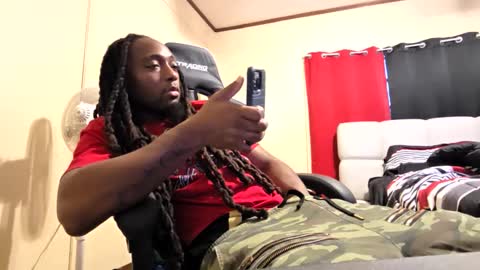 glomightyj online show from December 20, 11:01 pm