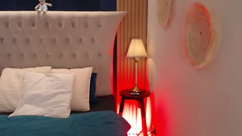 Snapshot of glory_shine chatting on February 20, 1:00 pm Glory online show from February 20, 1:00 pm