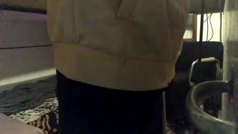 glow28 online show from April 4, 10:35 am