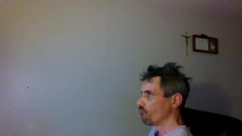Snapshot of gmang4242 chatting on July 31, 9:52 am gmang4242 online show from July 31, 9:52 am