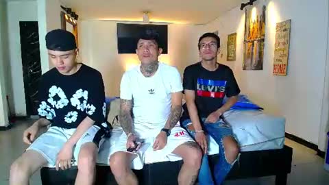THOMAS AND DAMIAND online show from July 27, 12:12 pm