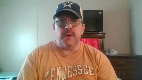 IDKIDCIDGAF online show from April 7, 5:02 pm