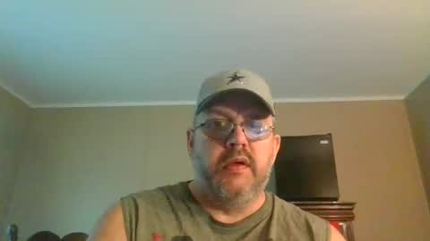 Snapshot of gobey33 chatting on June 28, 5:41 pm IDKIDCIDGAF online show from June 28, 5:41 pm