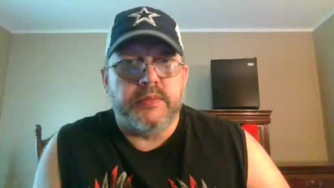 Snapshot of gobey33 chatting on July 20, 6:10 pm IDKIDCIDGAF online show from July 20, 6:10 pm