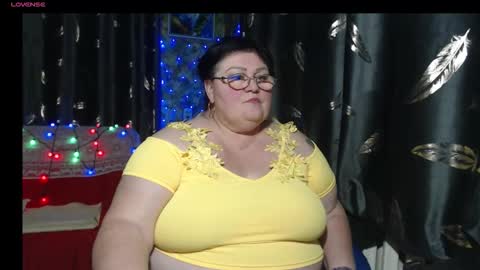 Snapshot of goddess57 chatting on December 22, 5:21 pm Goddess online show from December 22, 5:21 pm