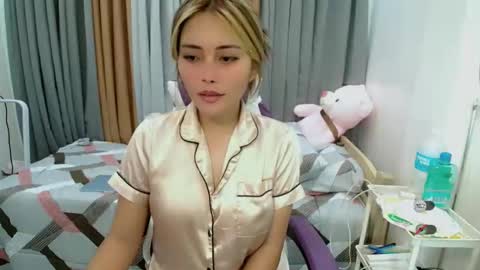 kendra online show from March 12, 11:33 pm