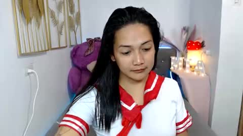 mia online show from December 9, 12:19 pm